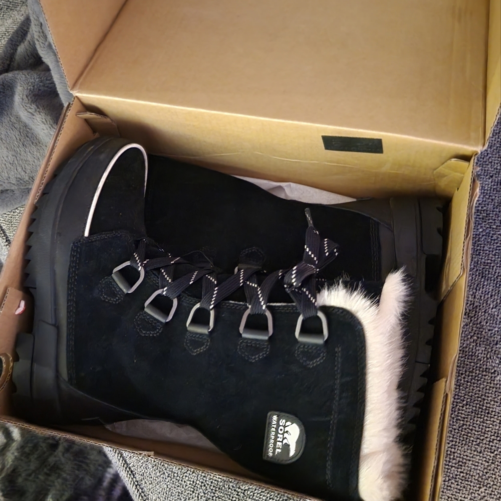 Sorrel snow boots size 8.5